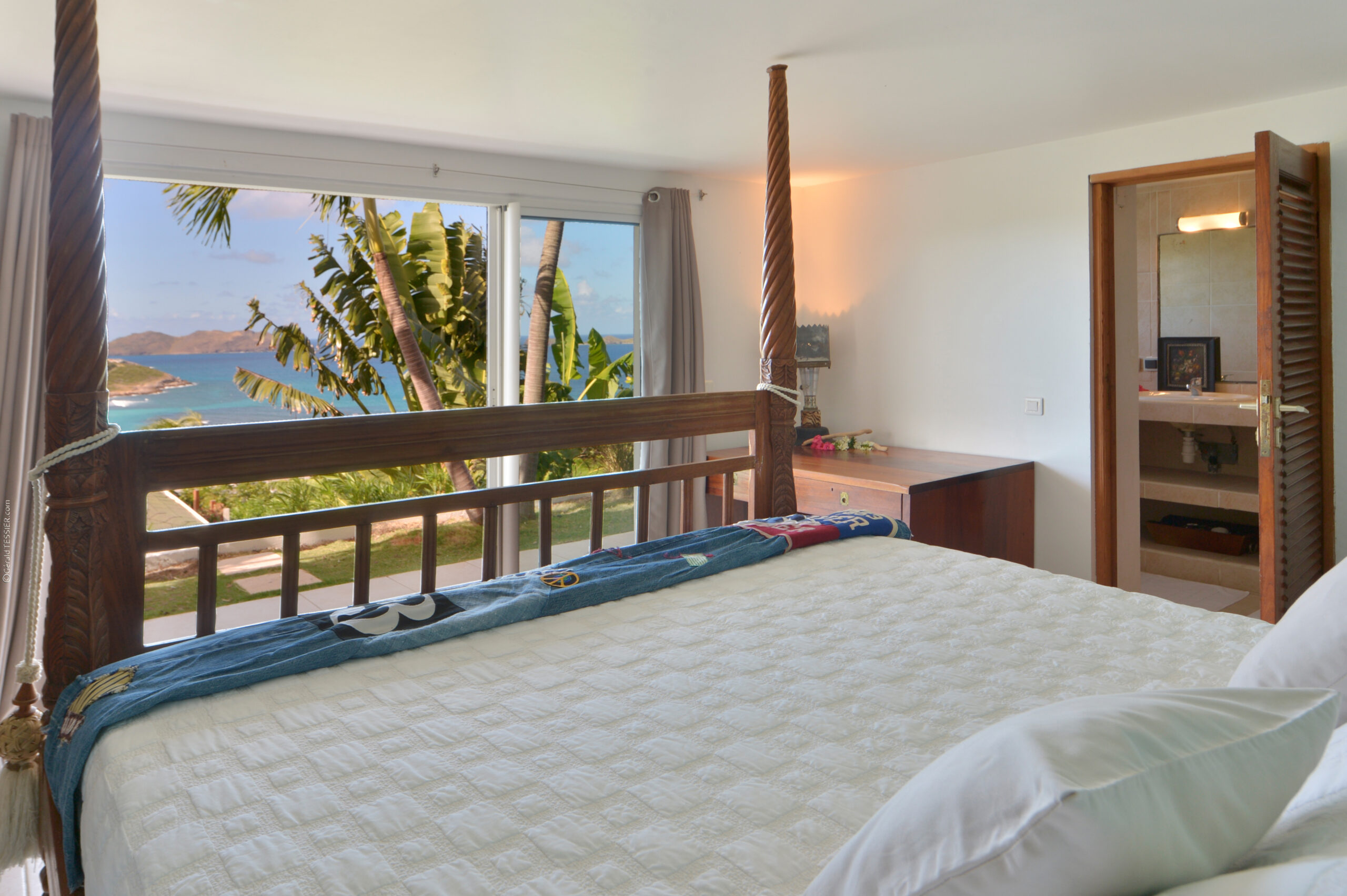 Smell - Mystique in St. Jean, St. Barthélemy