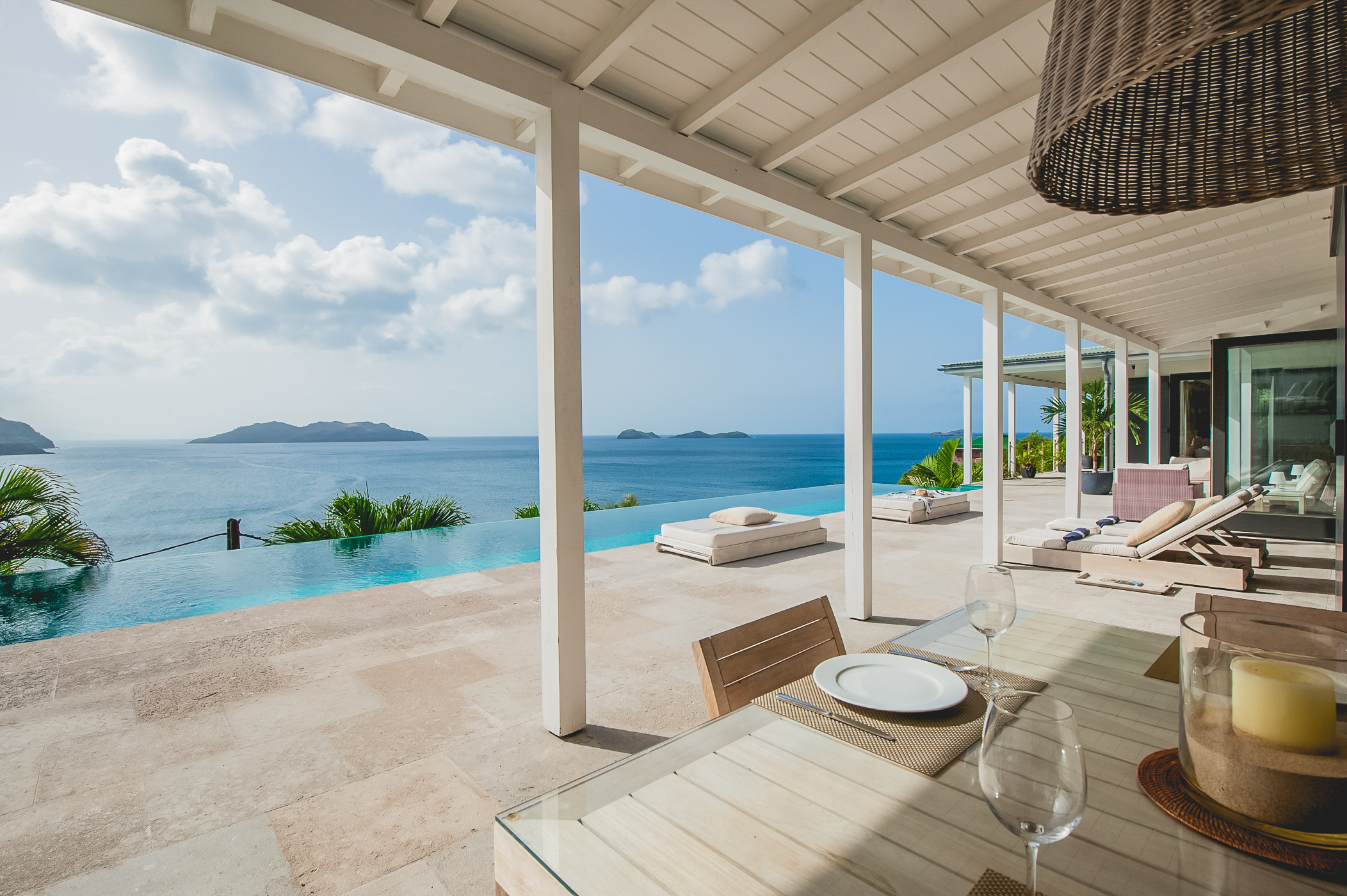 Smell - Ella in St. Jean, St. Barthélemy