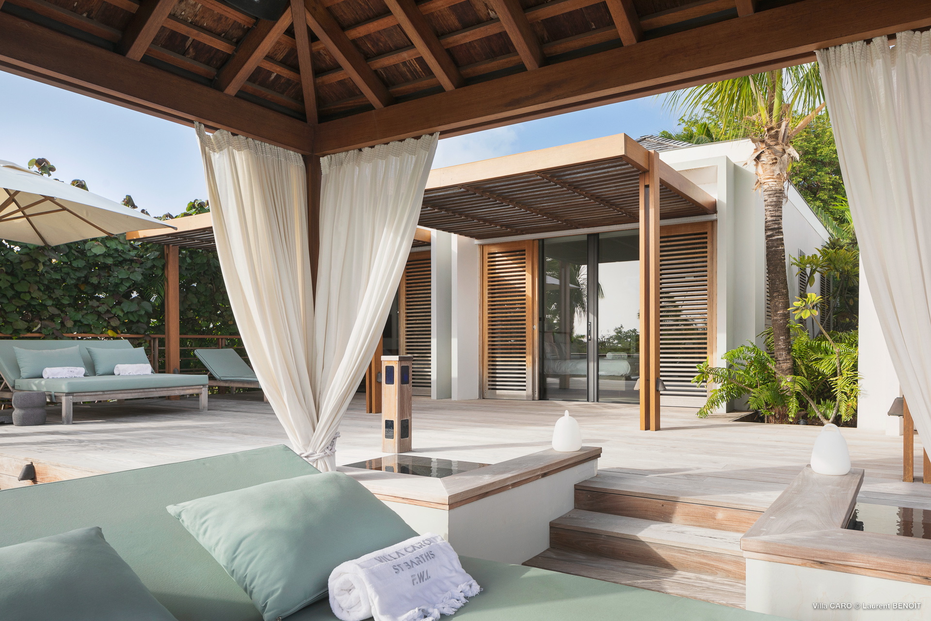 Touch - Caro in Lurin, St. Barthélemy