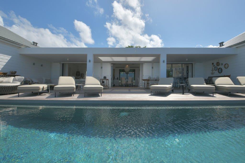 Hear - Romance in Flamands, St. Barthélemy