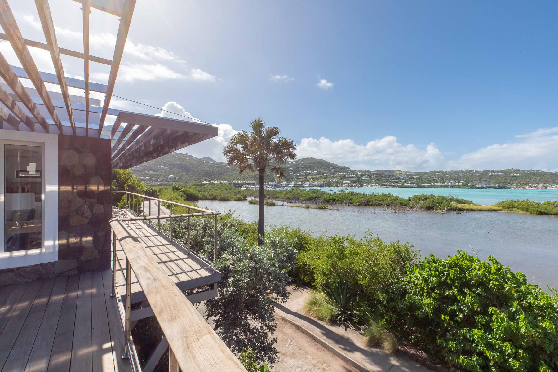 Outdoor balcony featuring wide-angle views of mountains, ocean, or cityscape.
