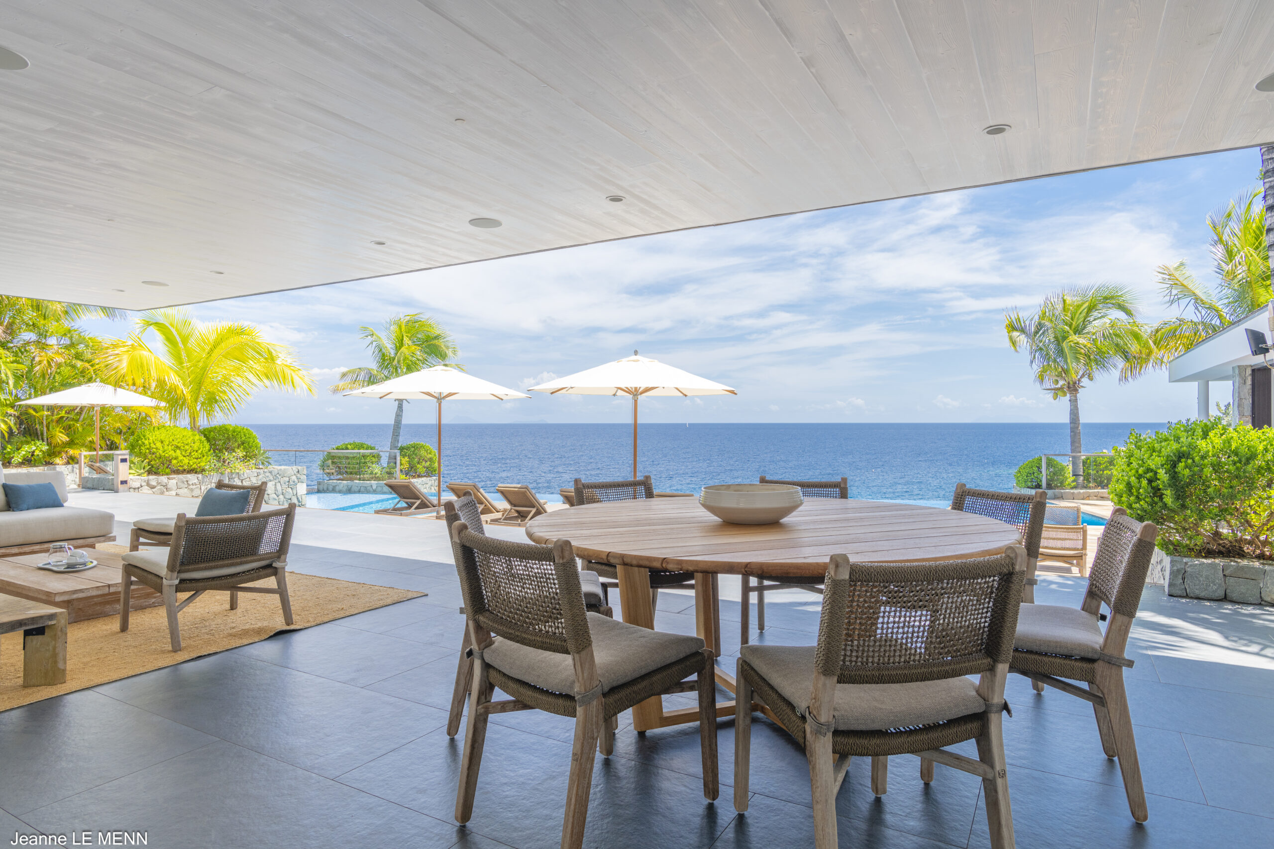 Villa Roxane's outdoor space in St Barts with sea breeze and a relaxed Caribbean mood.